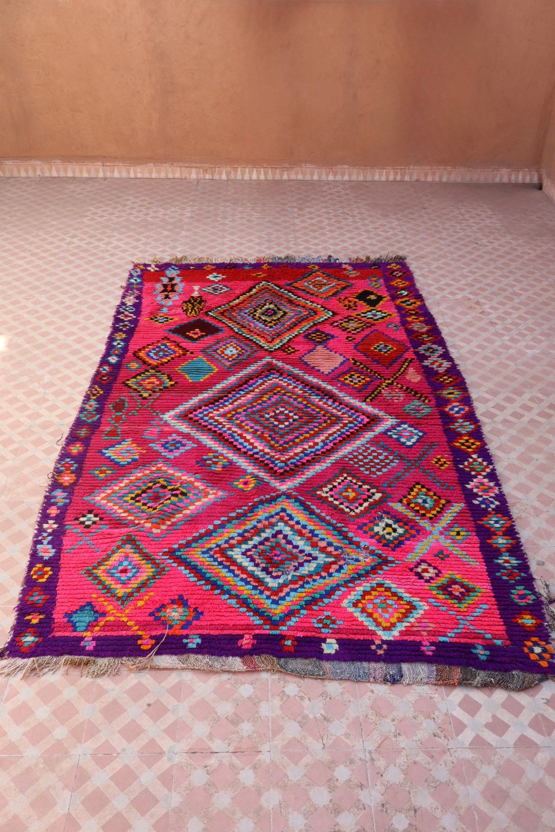 Tapis Berbère Azilal Vintage Coloré Rose - 240 x 139 cm Néda