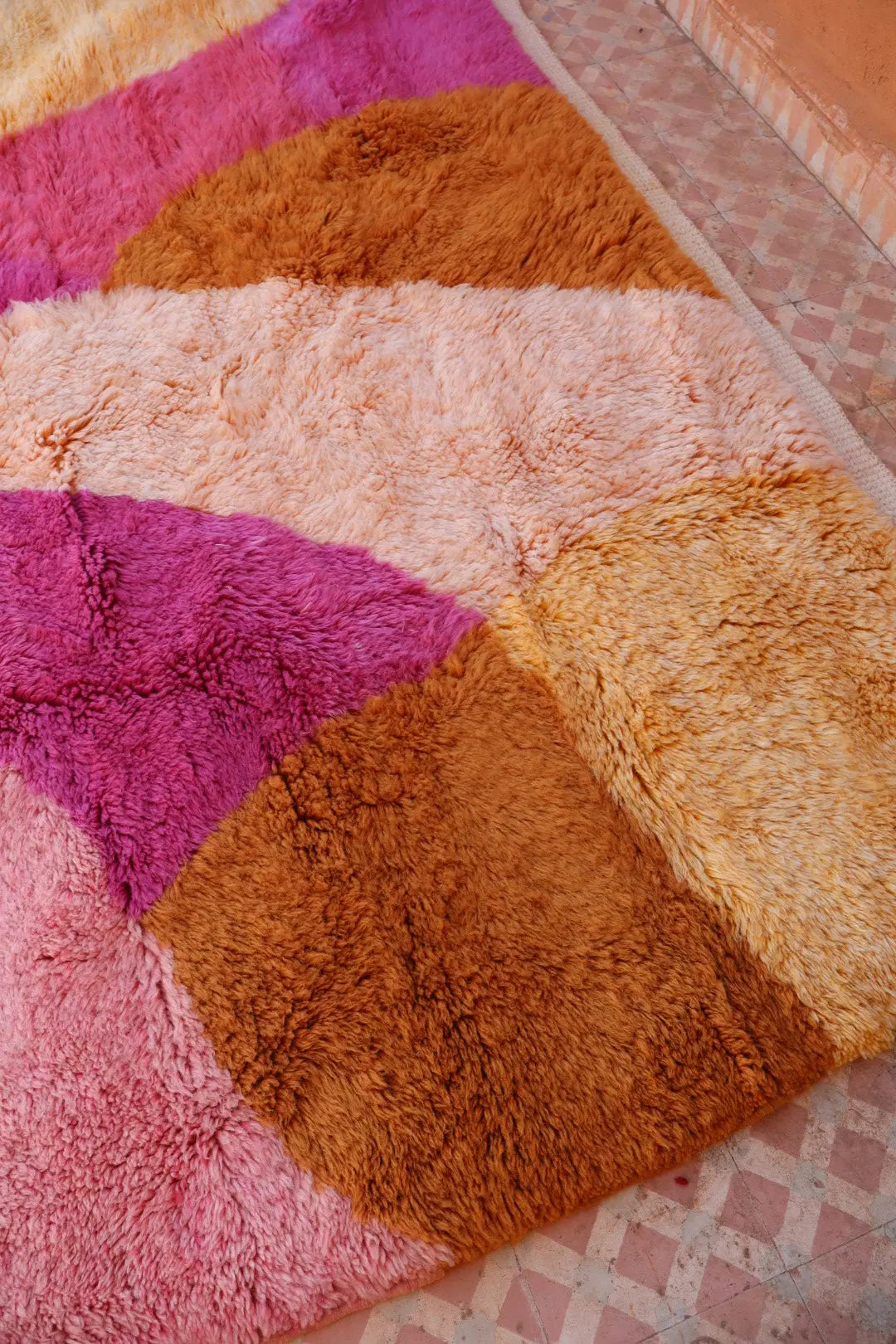 Tapis Berbère Mrirt « Sun Kissed » Les Dessins de Néda - 200 x 300 cm Néda
