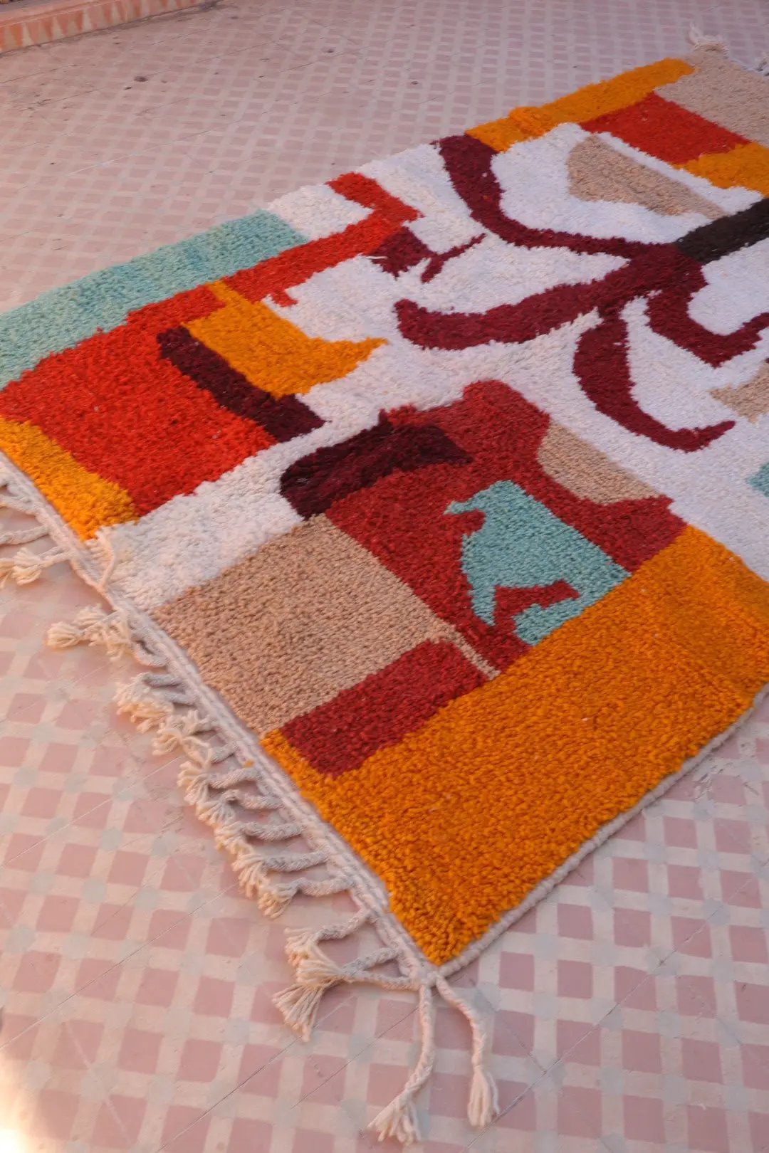 Tapis Berbère coloré « Island » - Les dessins de Néda - 253 x 159 cm Néda