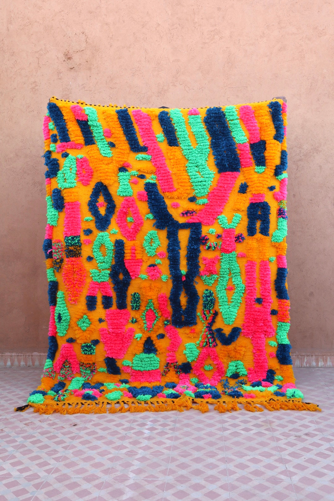 Tapis Berbère Coloré Jaune Moutarde Motifs Fluos-  190 x 142  cm Néda