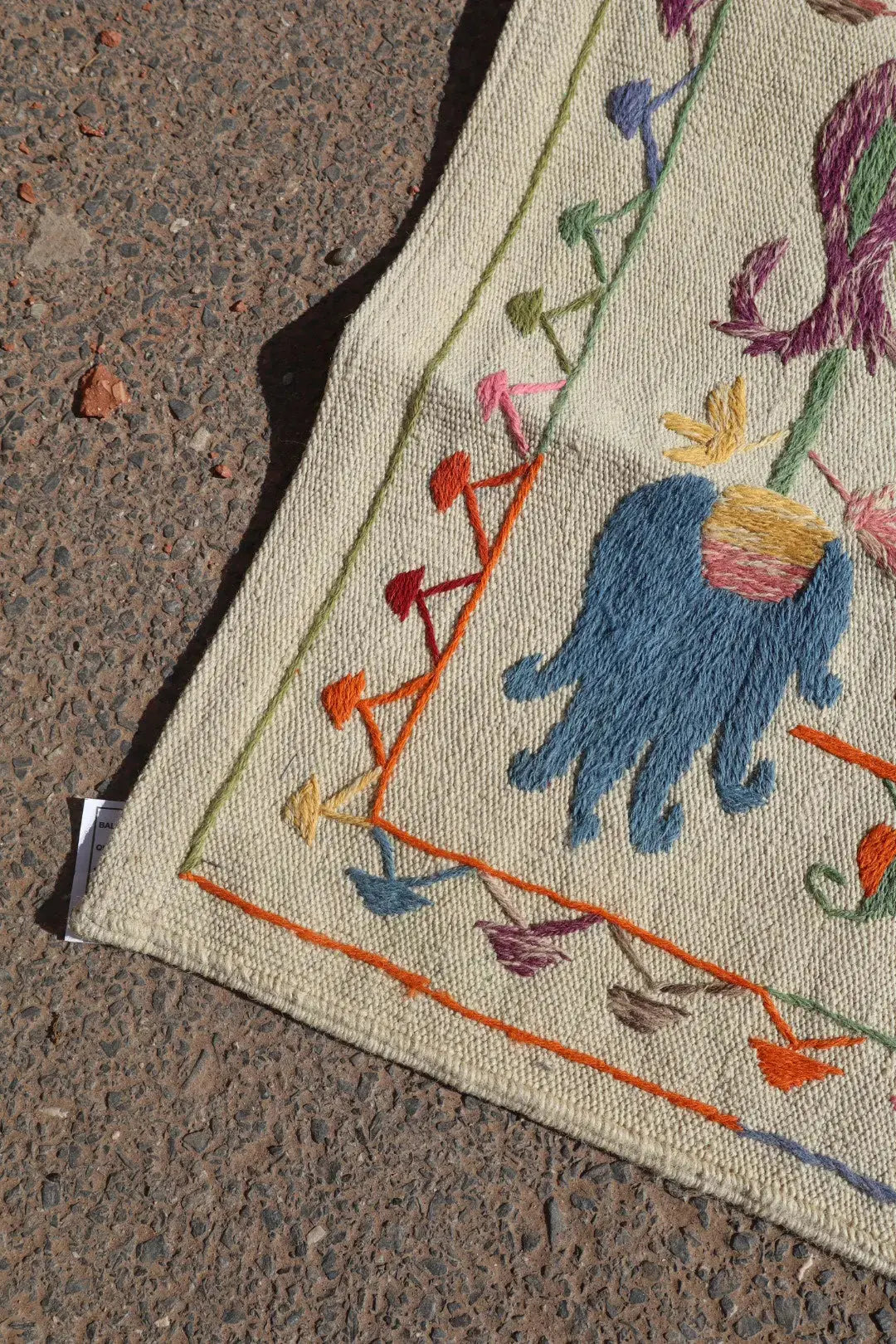 Tapis Kilim Suzani Blanc Multicolore – 180 x 120 cm Néda