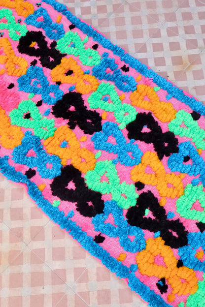 Tapis Berbère Couloir Azilal Rose à Motifs Reliefs Multicolores -293  x 70 cm Néda