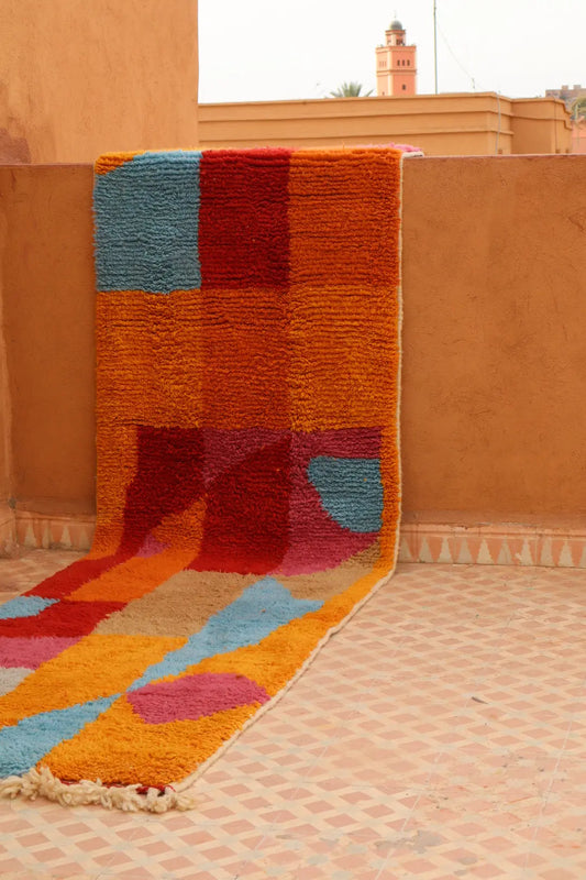 Tapis Berbère Azilal Coloré Moderne de Qualité Supérieure - 327 x 80 cm Néda