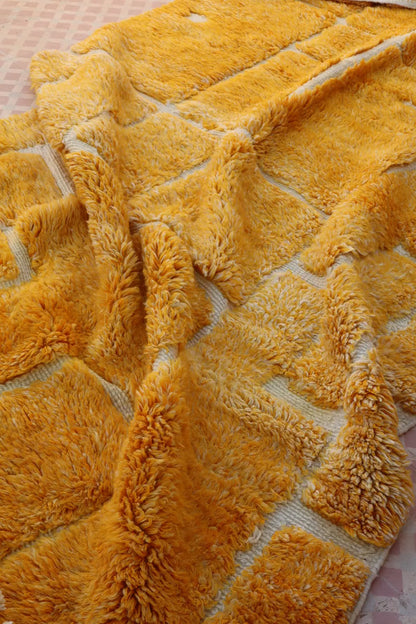 Tapis Berbère Mrirt Coloré Jaune d’Or - 287 x 178 cm Néda