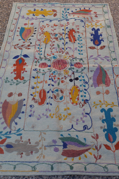 Tappeto Kilim afghano Suzani bianco multicolore - 150 x 90 cm