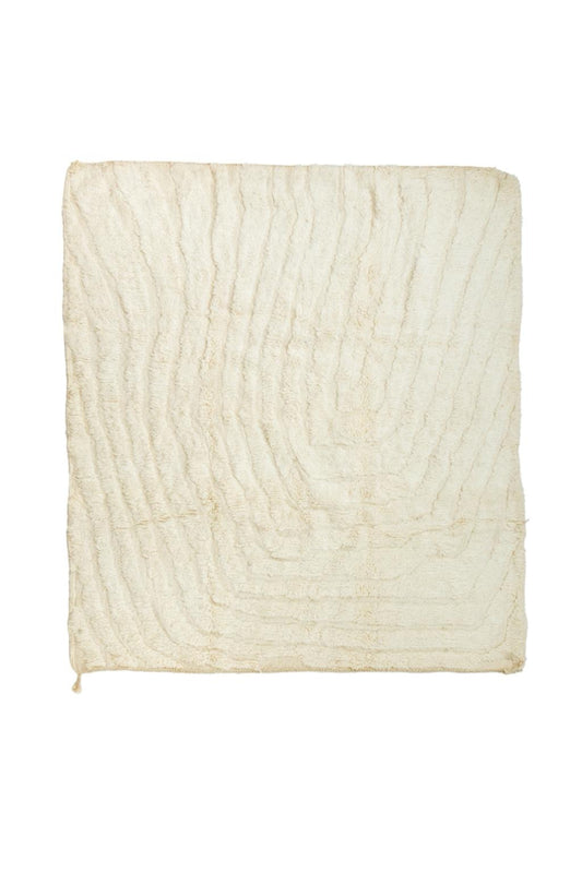 Tapis berbère béni ouarain carré blanc à motifs en reliefs minimaliste 