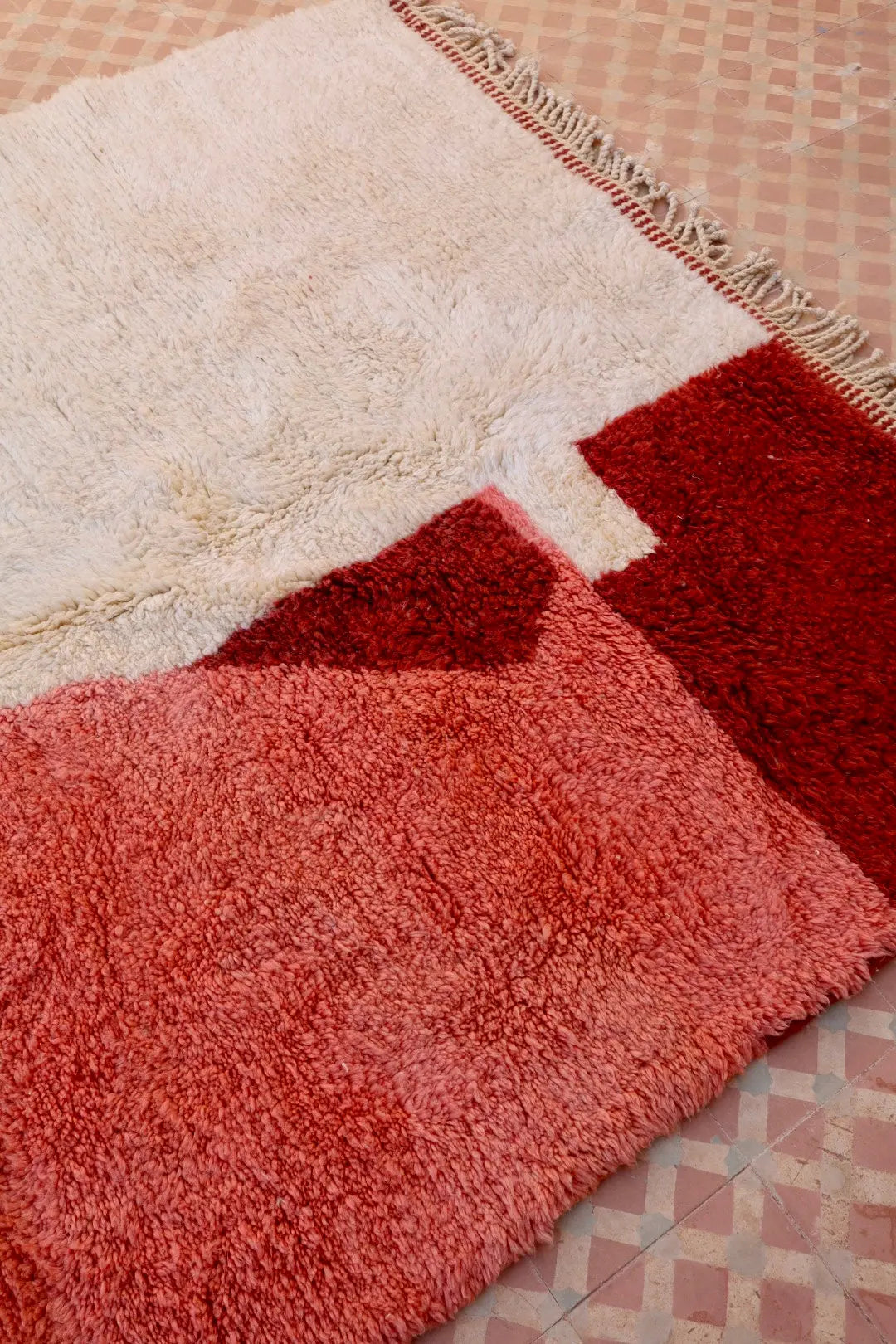 Tapis Berbère Coloré Contemporain Marron & Rose Qualité Supérieure - 260 x 155 cm Néda