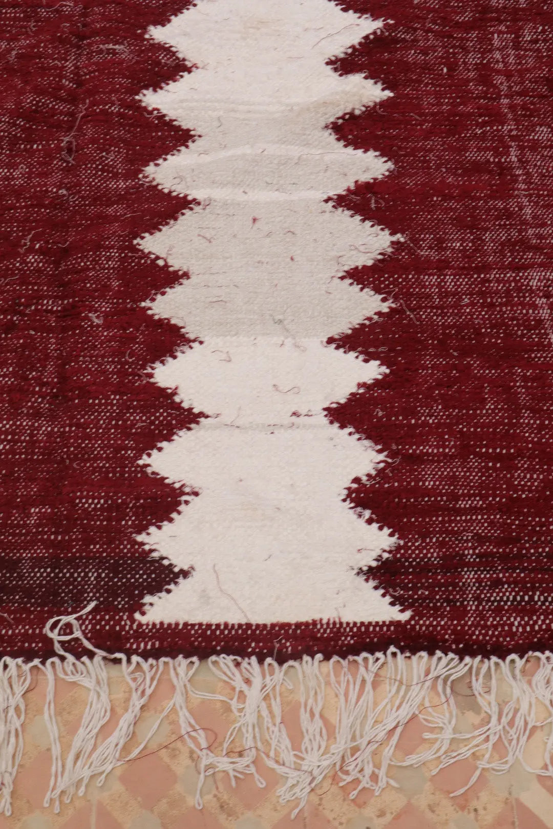 Tapis Berbère Kilim Boucherouite Bordeaux et Blanc - 260 x 141 cm Néda