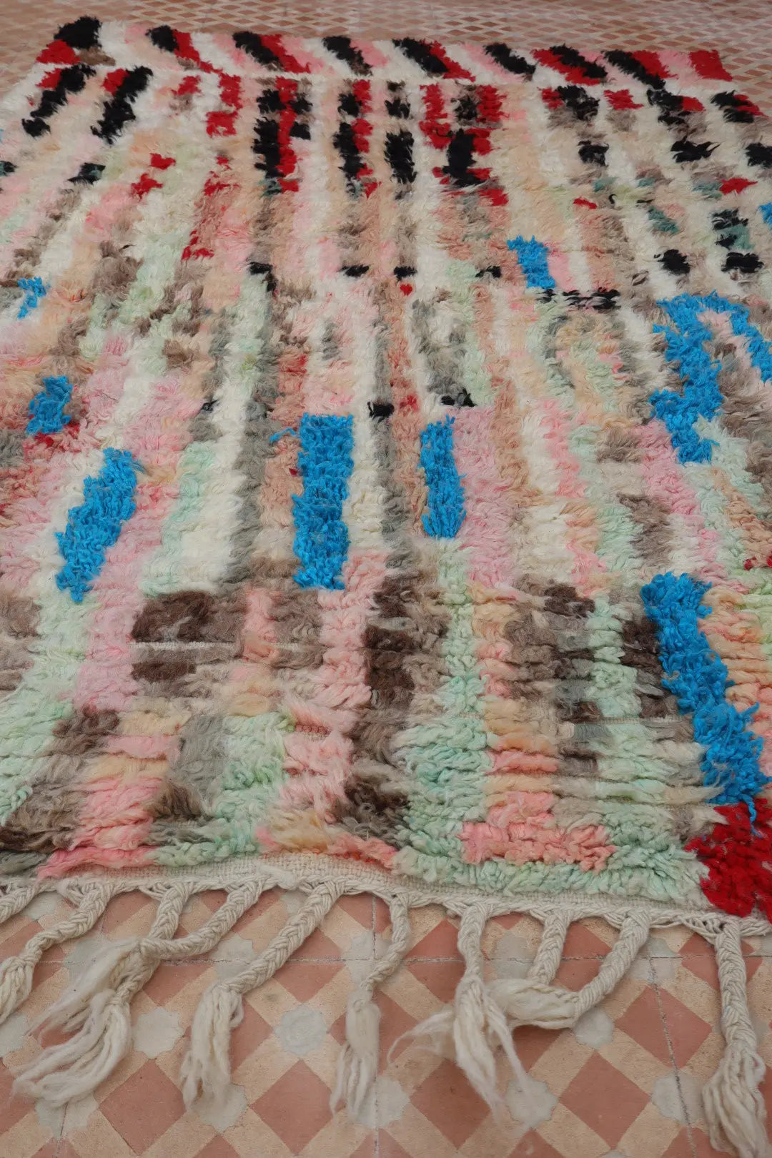 Alfombra Bereber Boujad Colorida Beige y Multicolor - 237 x 154,5 cm Néda