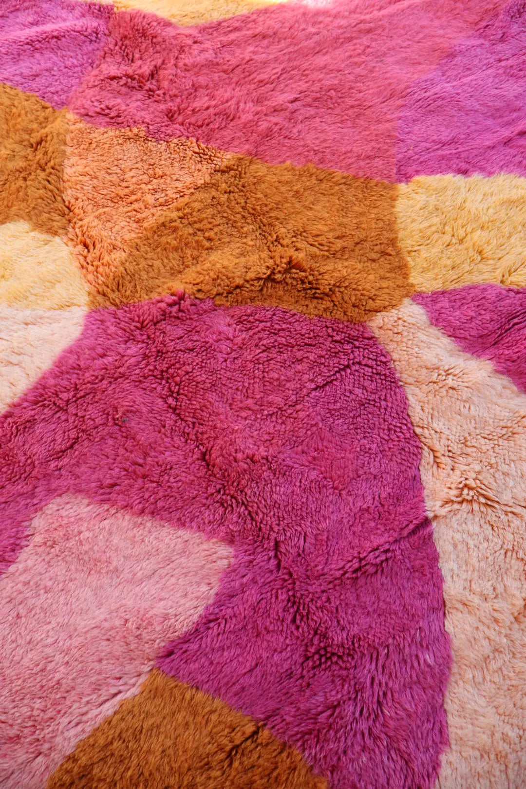 Tapis Berbère Mrirt « Sun Kissed » Les Dessins de Néda - 200 x 300 cm Néda