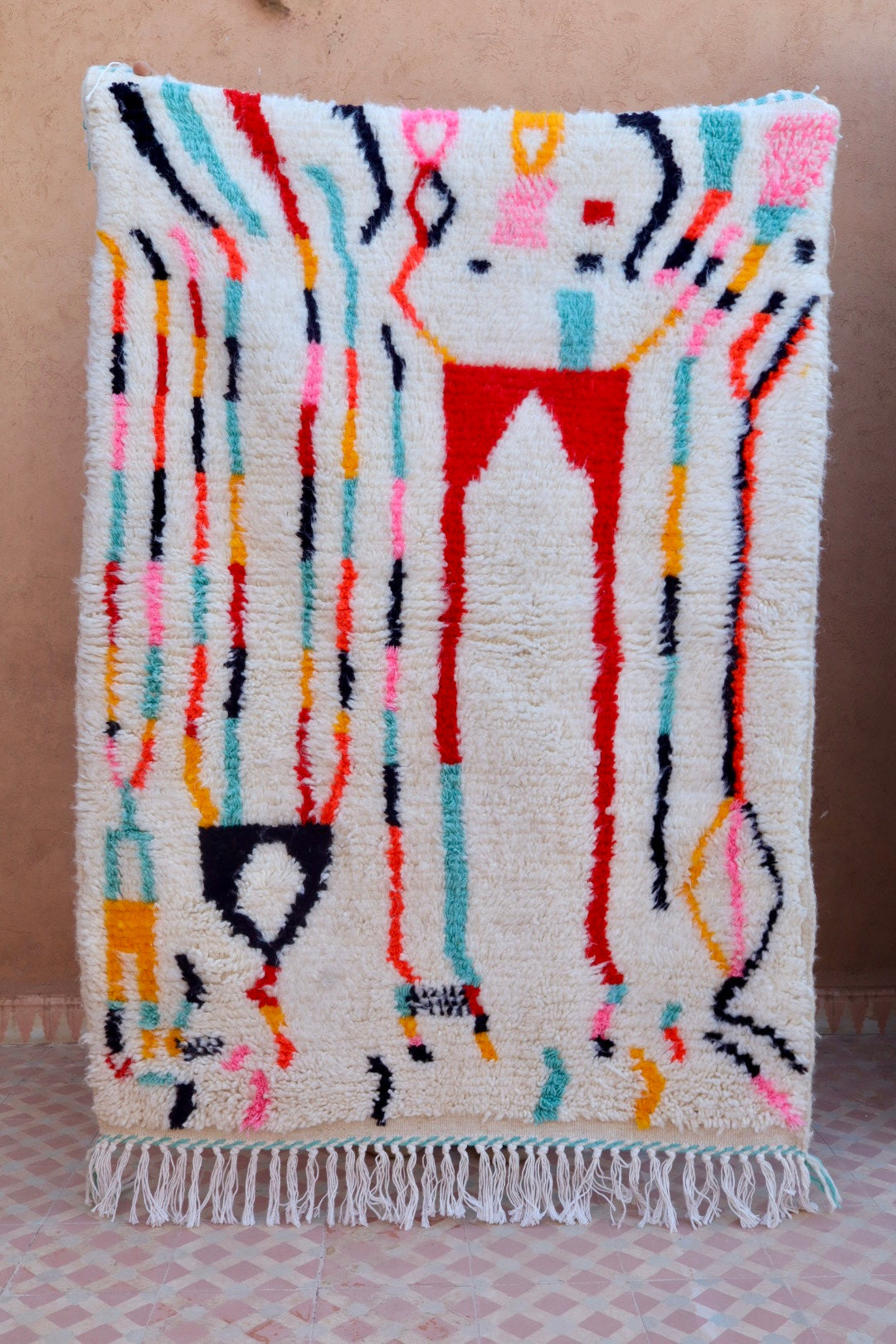 Tapis Berbère Azilal Blanc Motifs Losanges Colorés et Fluo- 149  x 104 cm Néda