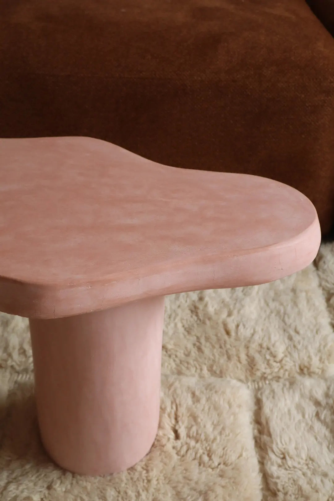 Table Basse Organique en Tadelakt - CURVE (Rose) Néda