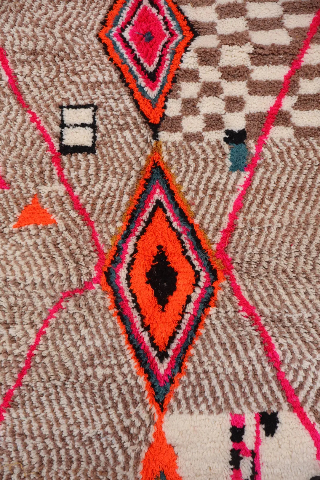Tapis Berbère Coloré Azilal Motifs Blanc Motfis Multicolore-  247 x 160 cm Néda
