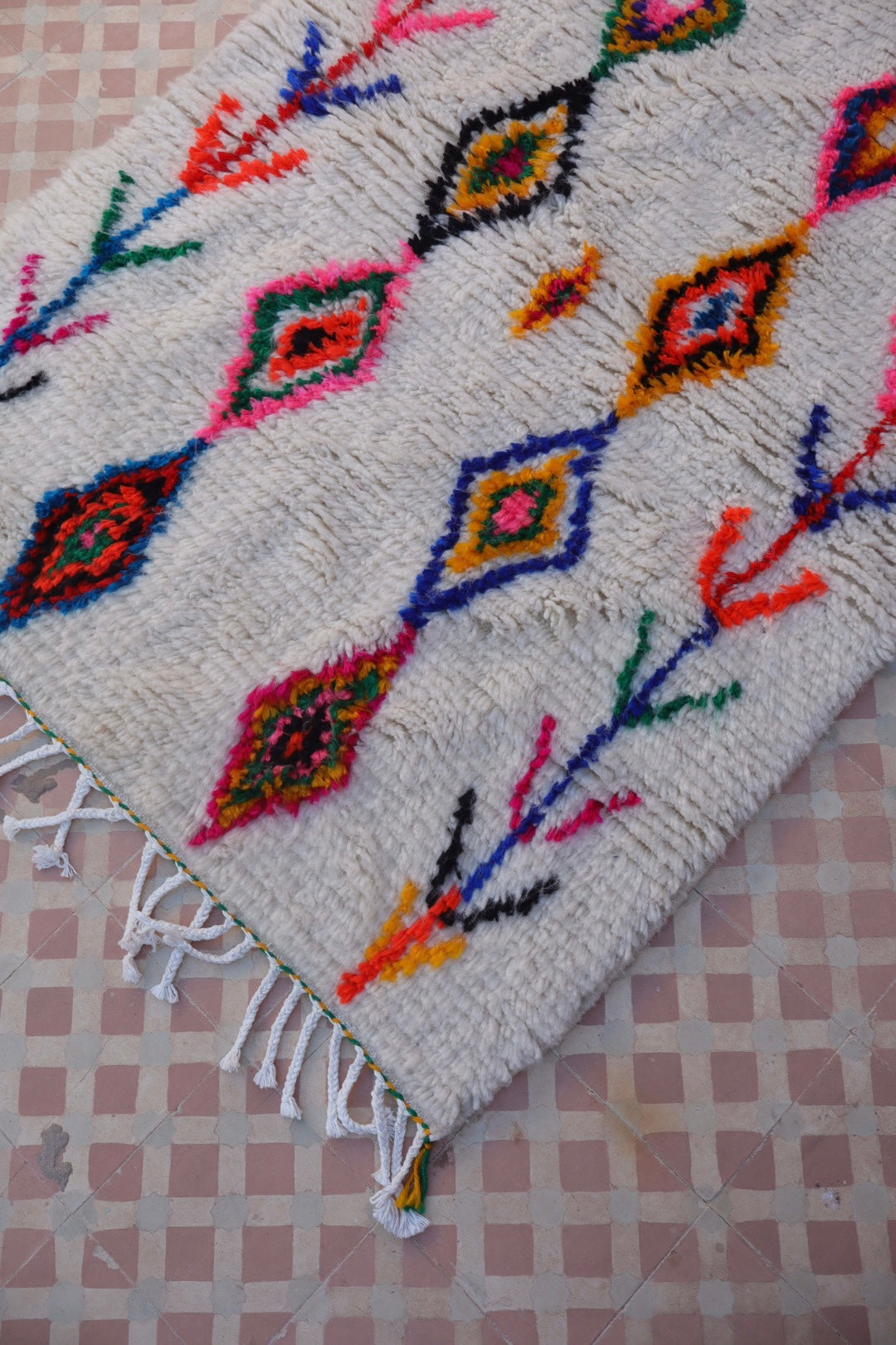 Tapis Berbère Azilal Coloré Motifs Multicolore Fluo- 160 x 97 cm Néda