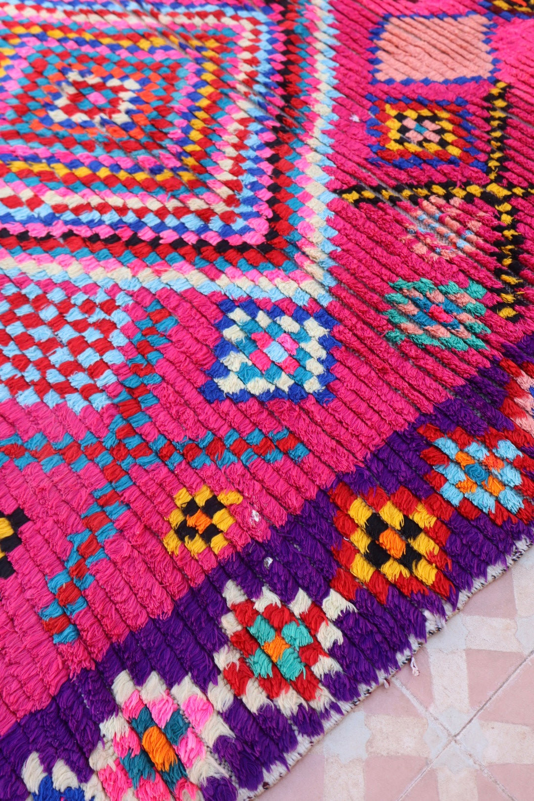 Tapis Berbère Azilal Vintage Coloré Rose - 240 x 139 cm Néda