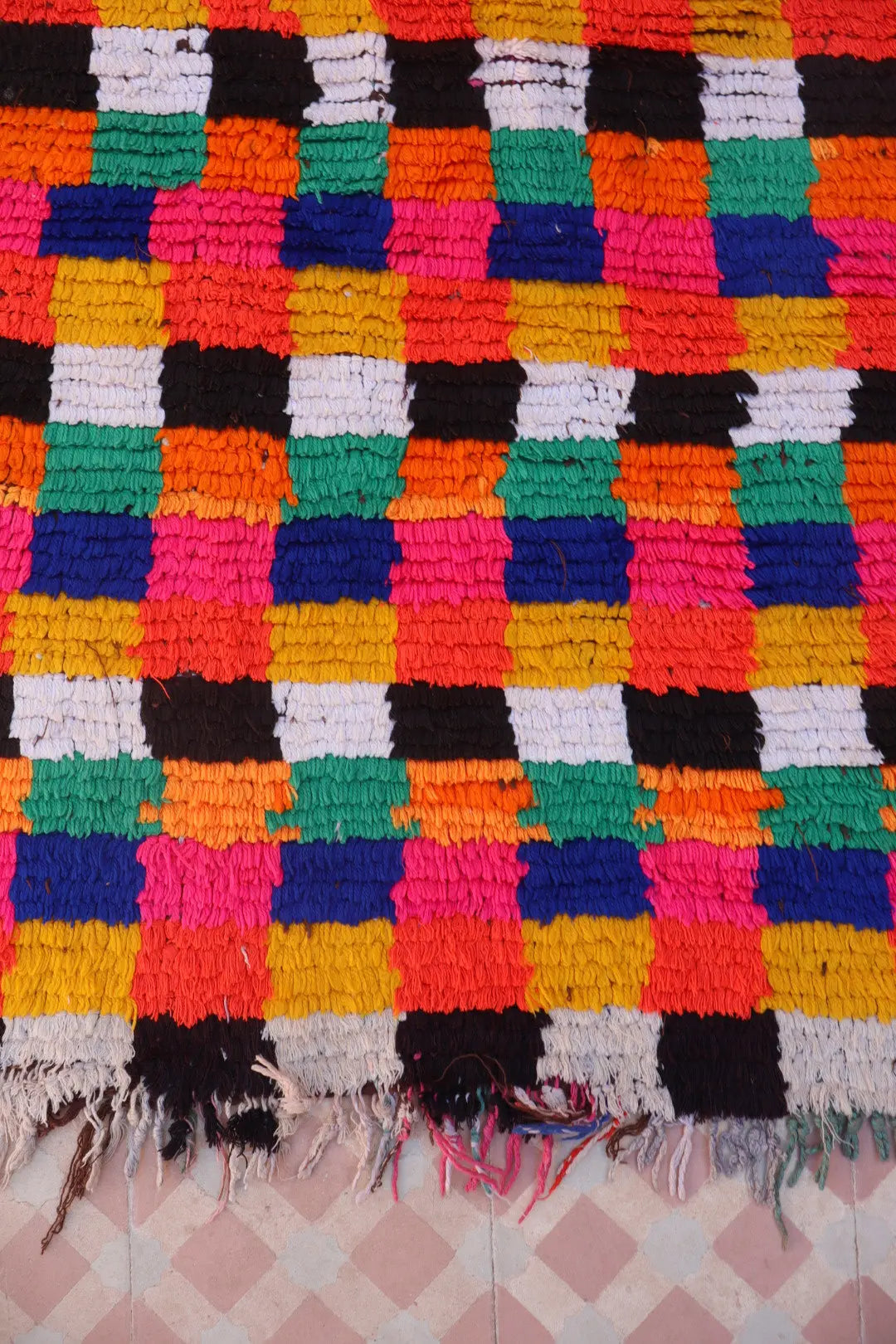 Tapis Berbère Azilal Vintage de Couloir Carreaux Multicolores - 242 x 99 cm Néda