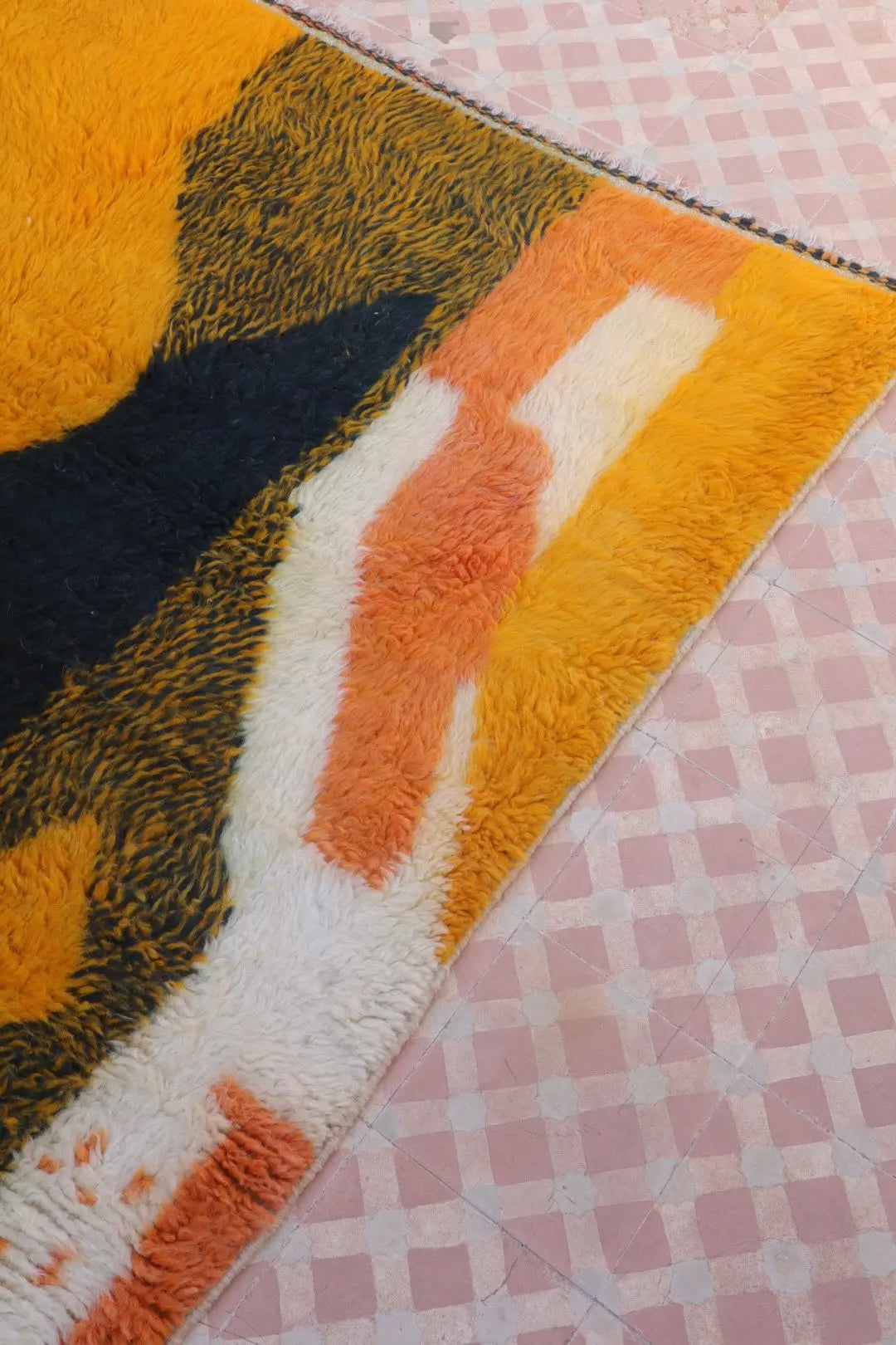 Tapis Berbère Coloré Azilal Jaune et Noir Qualité Supérieure - 258 x 156 cm Néda