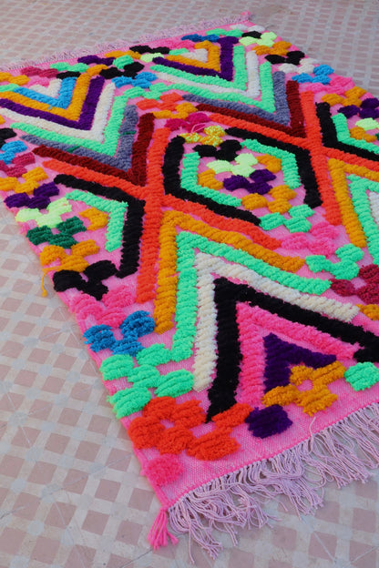 Tappeto Berbero Colorato Rosa Motivi Fluo- 190 x 142 cm Néda