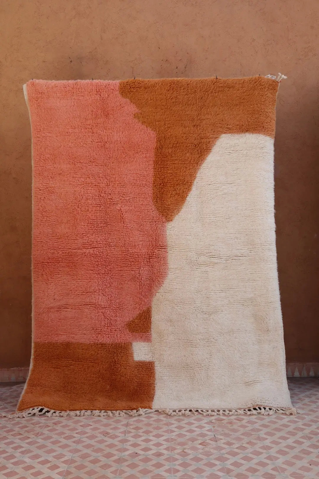 Tapis Berbère Coloré Contemporain Terracotta & Saumon - Azilal Néda