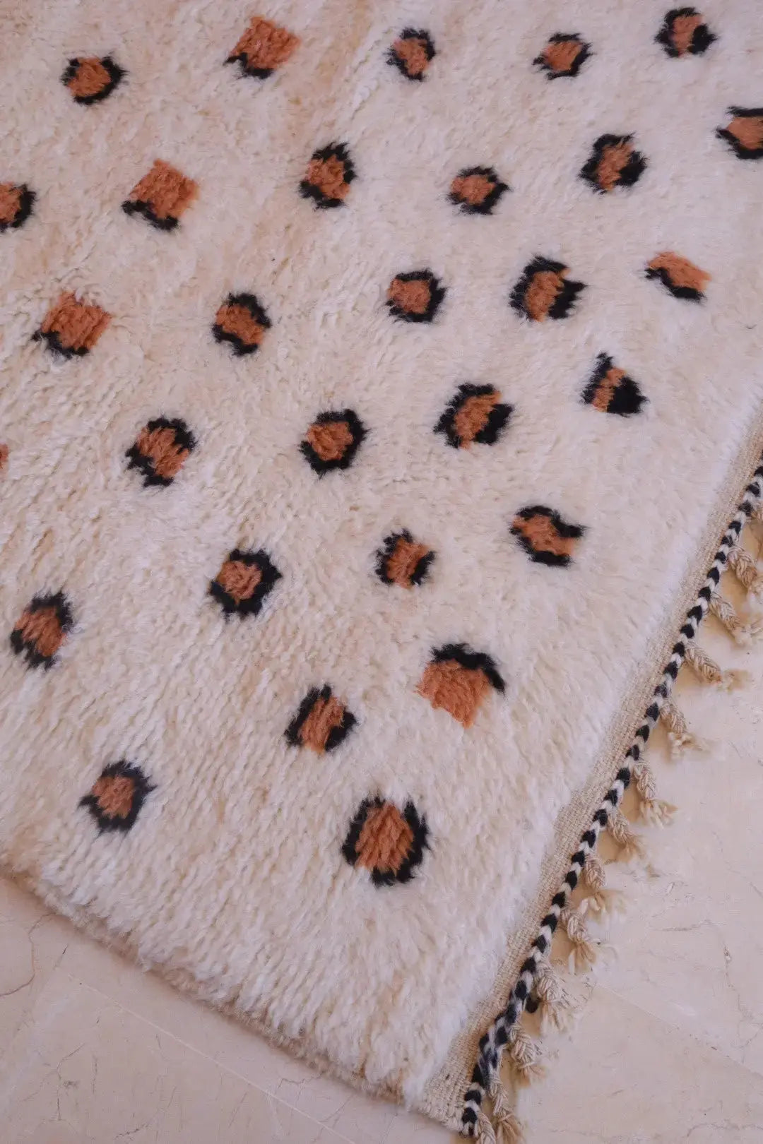 Alfombra bereber con motivos de leopardo Beni Ouarain Néda