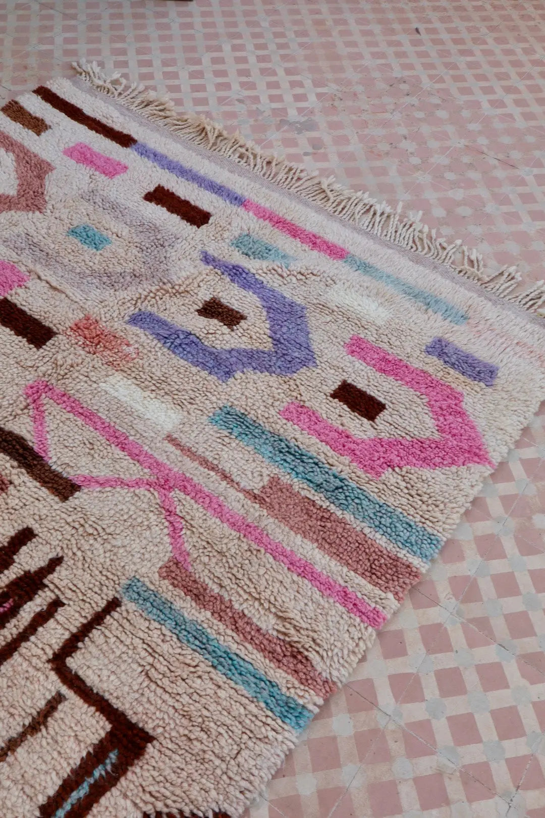 Tapis Berbère Coloré Béni Ouarain Qualité Supérieure - 236 x 158 cm Néda