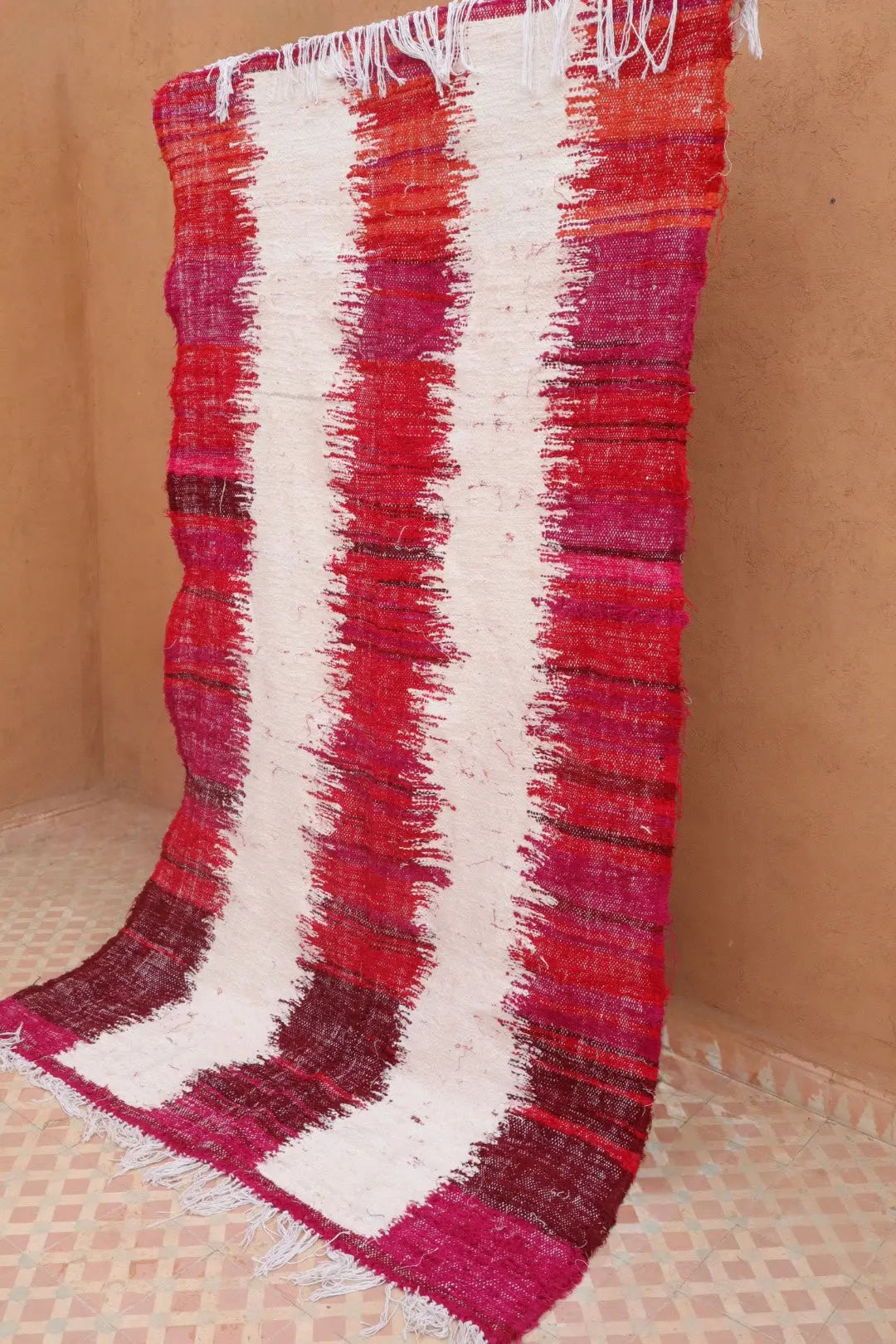 Tapis Berbère Kilim Boucherouite Bordeaux et Blanc - 236 x 139 cm Néda