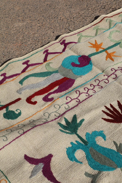 Tapis Kilim Suzani Blanc Bleu Multicolore – 240x 170 cm Néda