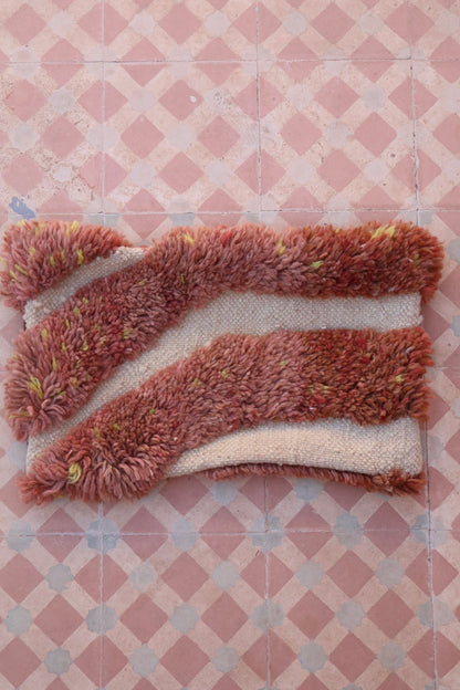 Pink Wool Cushion with Mrirt Reliefs - LILI