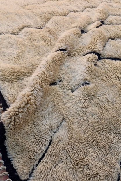 Tapis Berbère Mrirt Foncé Motifs Abstraits Reliefs Noirs - 311 x 200 cm Néda