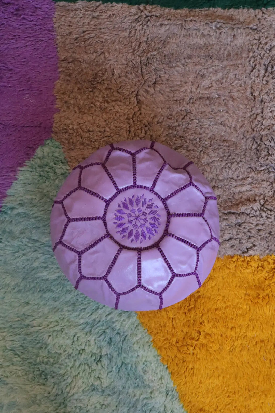 Pouf Ottoman Marocain Violet Clair Lilas En Cuir Néda