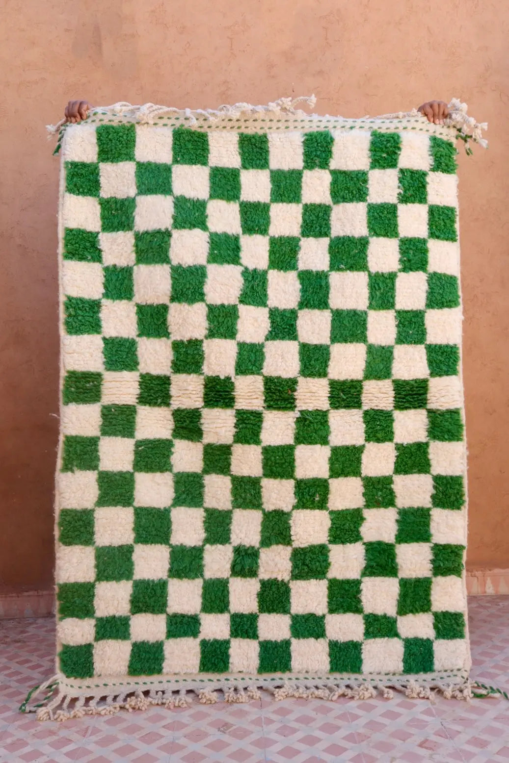 Tapis Berbère Coloré Béni Ouarain Damiers Vert Sapin - 161 x 115 cm Néda