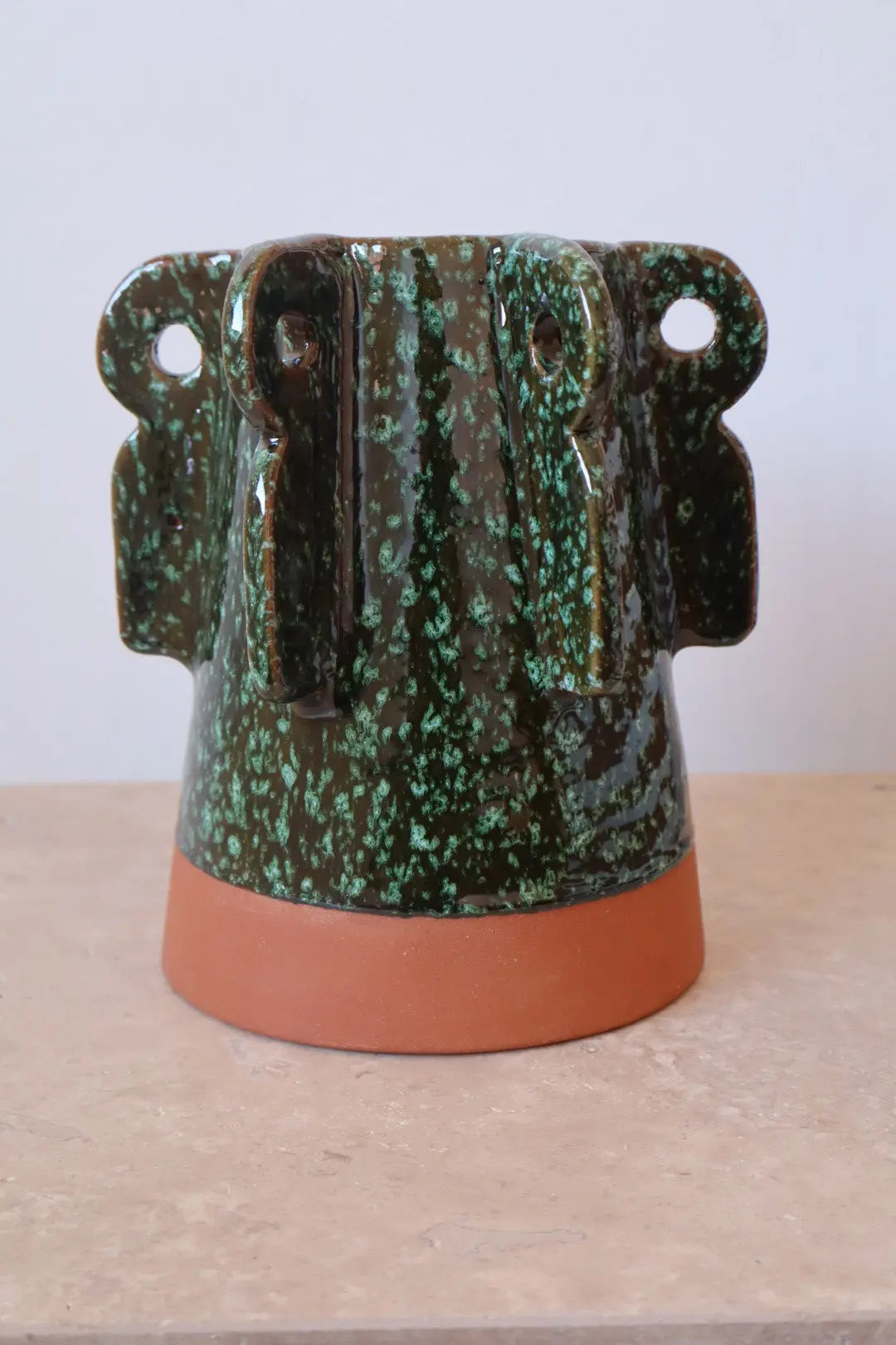 Vase Sculptural Bi Matières Vert Moucheté- SABI Néda
