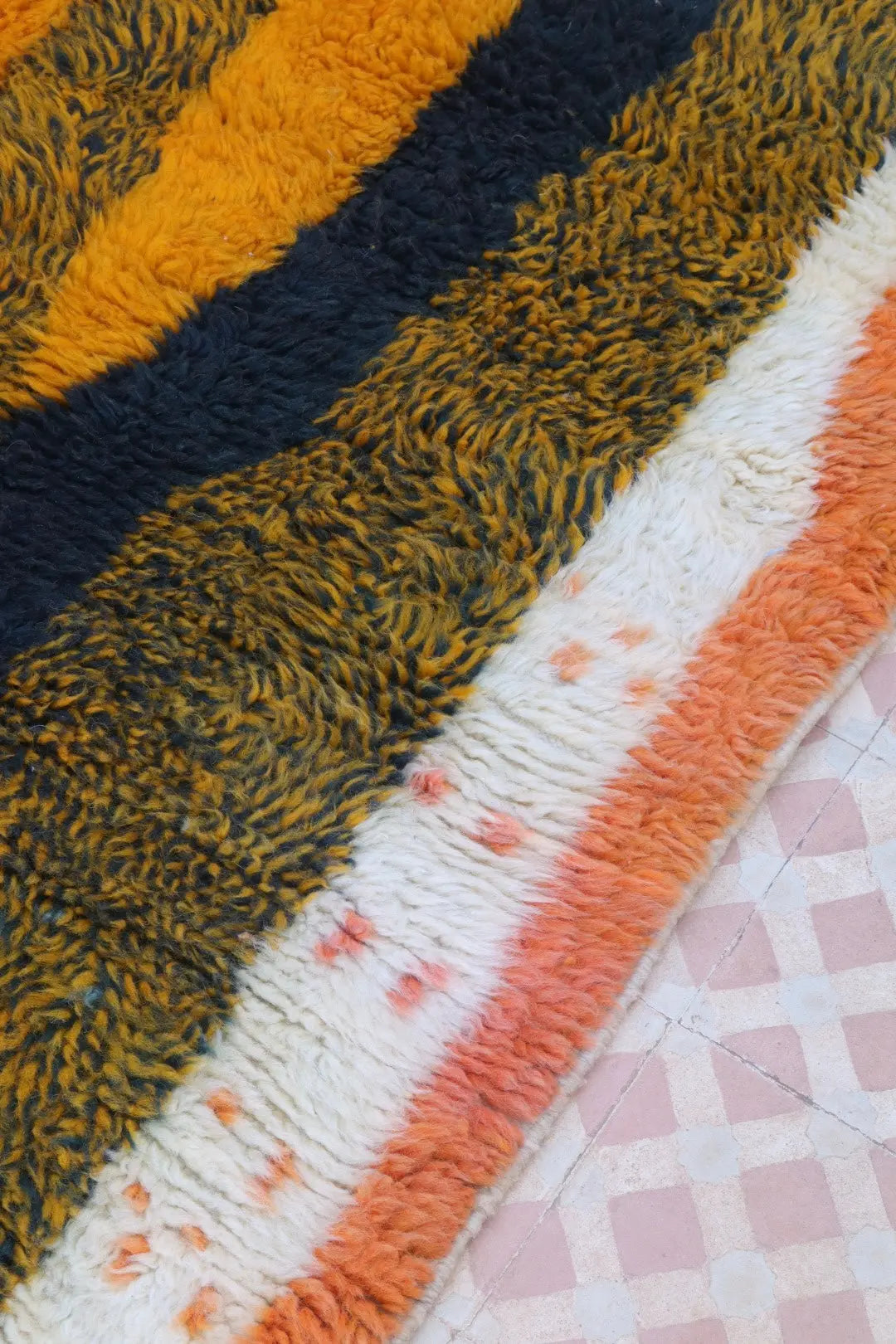 Tapis Berbère Coloré Azilal Jaune et Noir Qualité Supérieure - 258 x 156 cm Néda