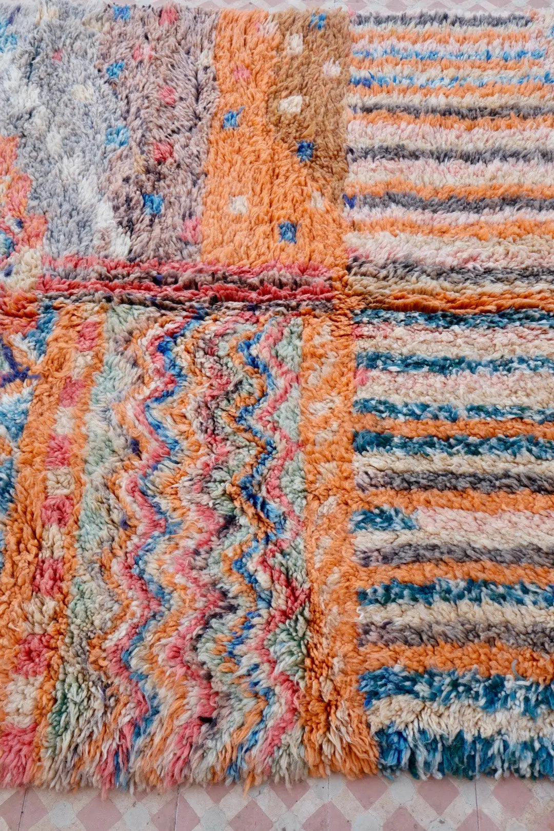 Tapis Berbère Patchwork Coloré Béni Ouarain Qualité Supérieure - 261 x 169 cm Néda