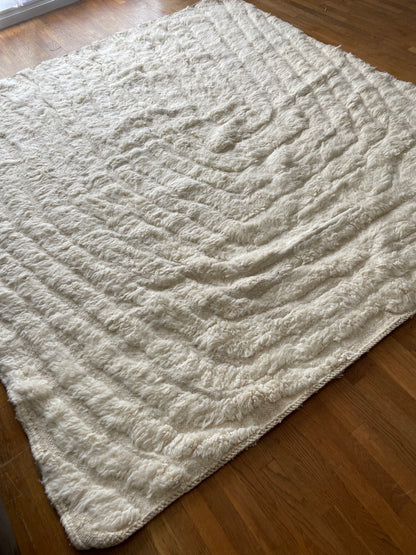 Tapis Berbère Béni Ouarain Blanc à Motifs en Relief - 210 x 238 cm