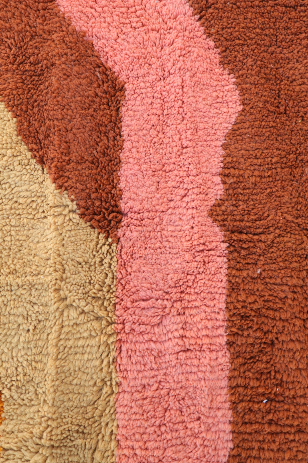 Tapis Berbère Azilal Contemporain Qualité Supérieure - 245 x 132 cm Néda