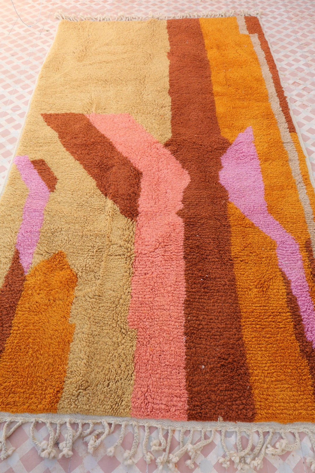 Tapis Berbère Azilal Contemporain Qualité Supérieure - 245 x 132 cm Néda