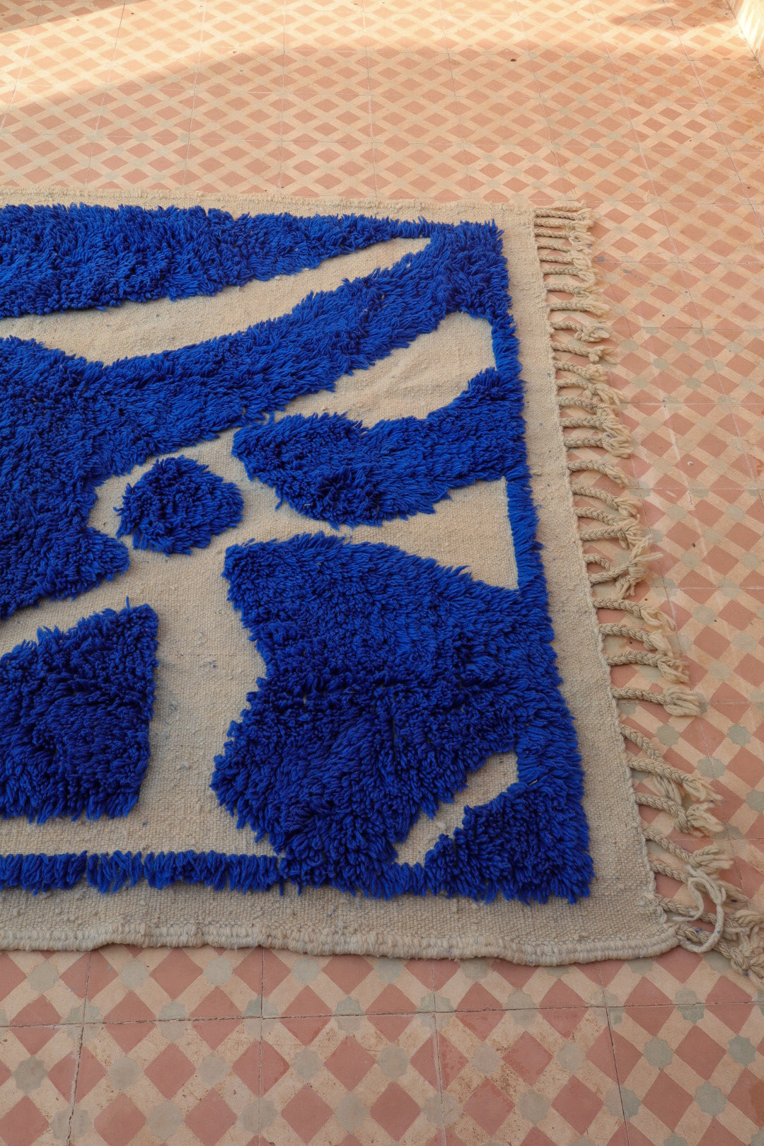 Alfombra moderna bereber azul Beni Ouarain - 240 x 153 cm