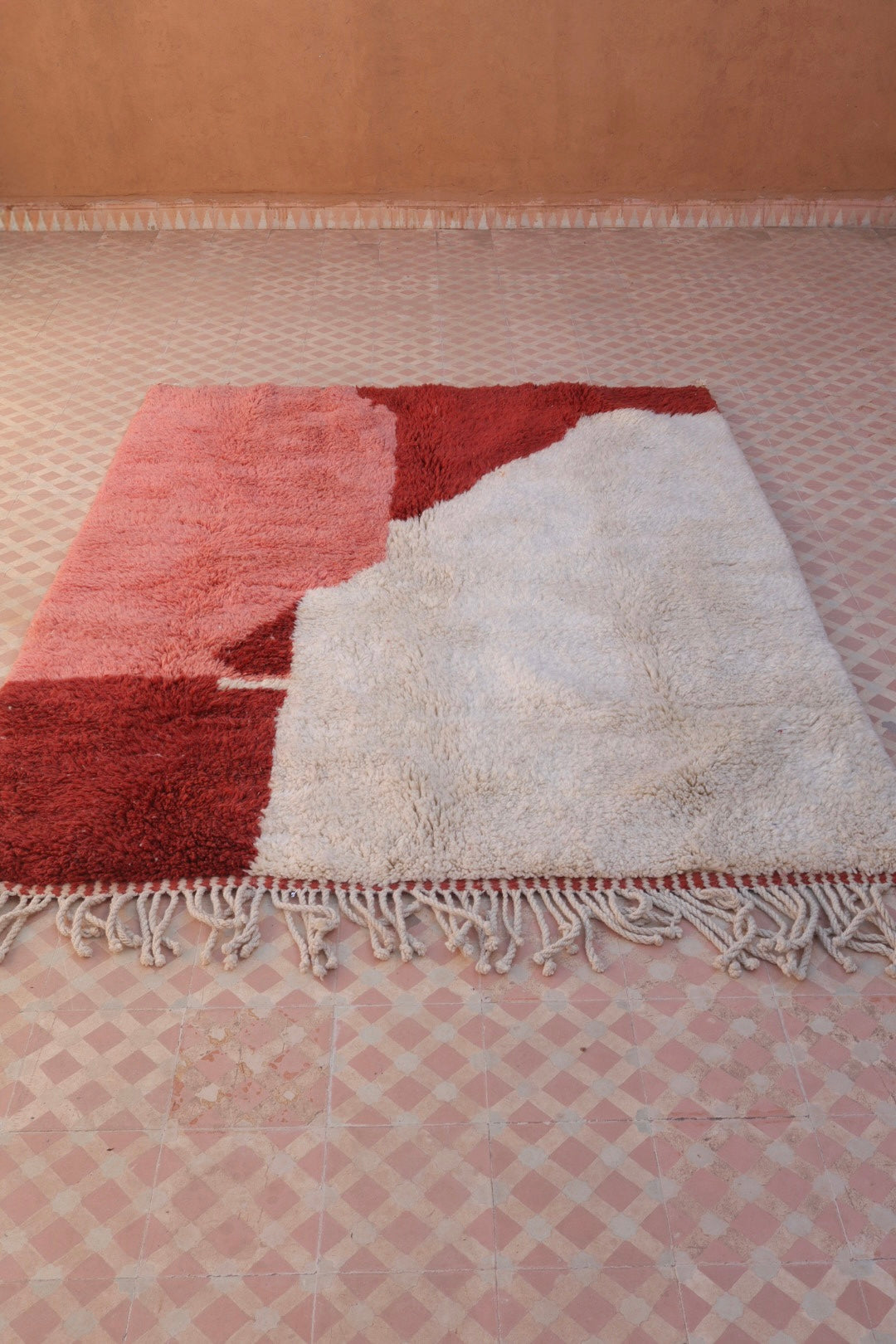 Tapis Berbère Coloré Contemporain Marron & Rose Qualité Supérieure - 200 x 155 cm Néda