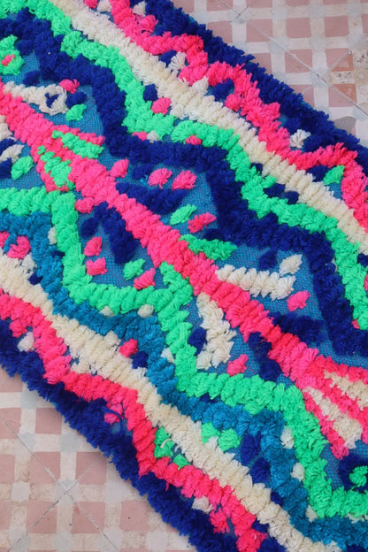 Tapis Berbère Couloir Azilal Bleu à Motifs Reliefs Fluo - 286 x 75 cm Néda