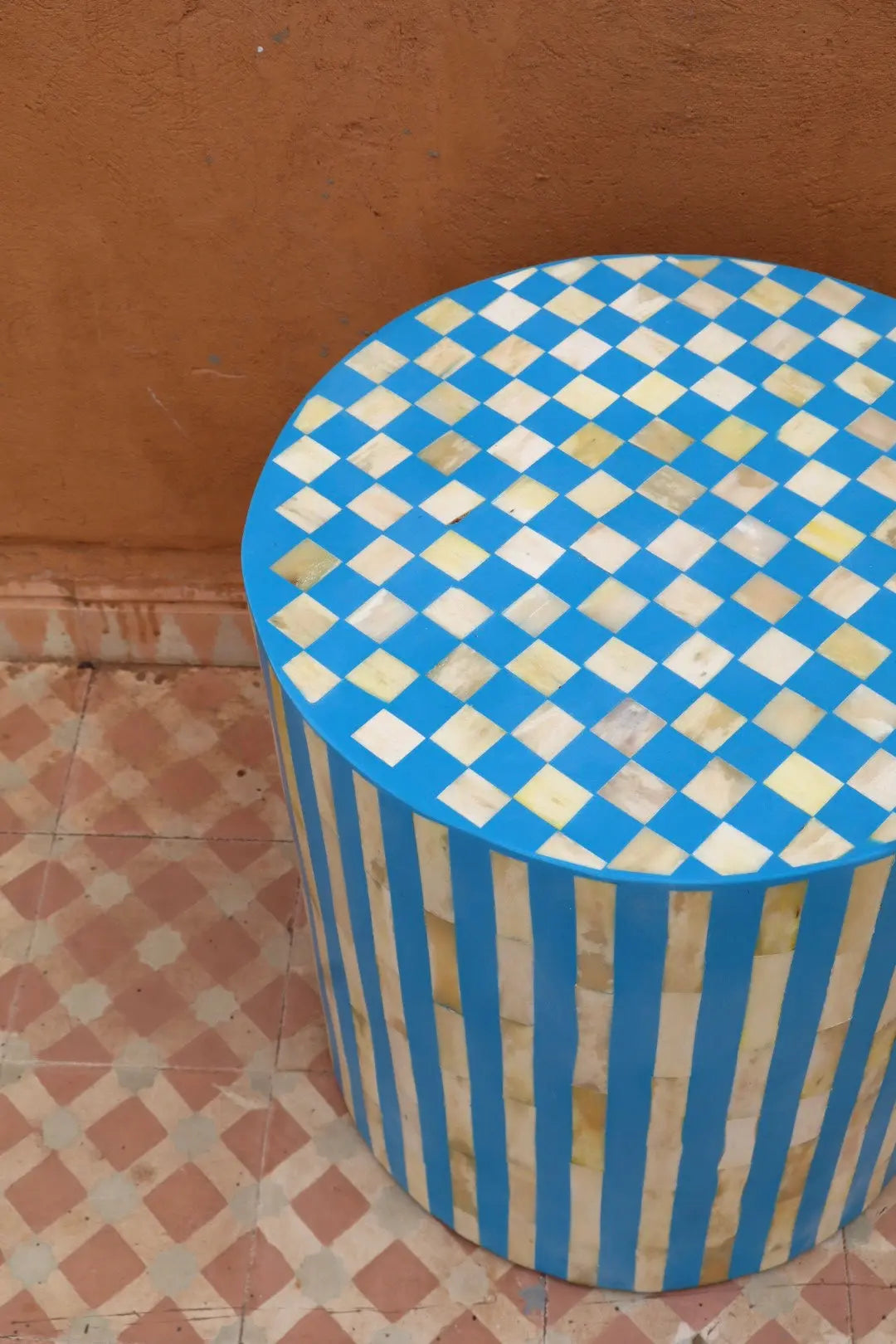 Table d’Appoint Tabouret en Os et Résine Bleu - « LADO » Néda