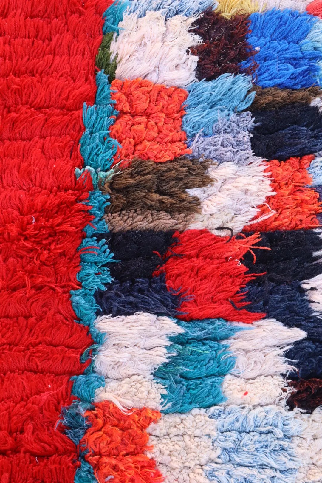 Tapis Berbère Coloré Ancien Rouge et Multicolore   - 229 x 132 cm Néda