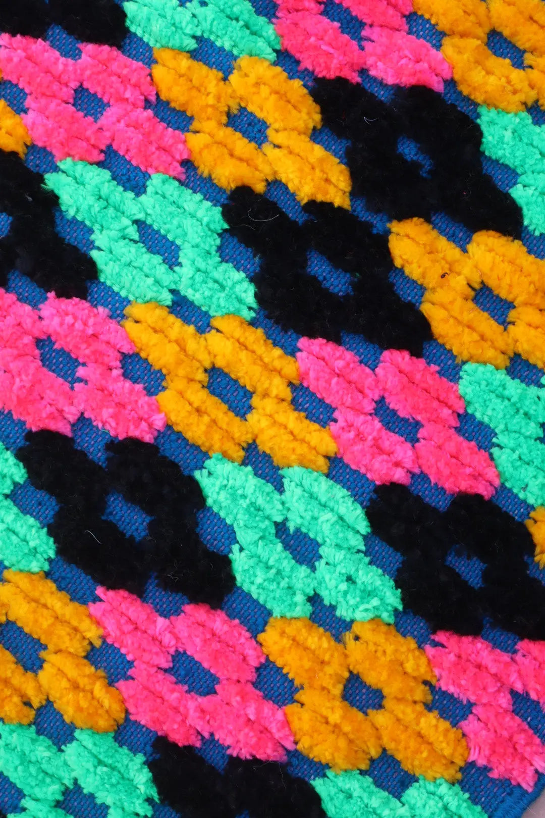 Tapis Berbère Couloir Azilal Bleu à Motifs Reliefs Multicolores - 313 x 74 cm Néda