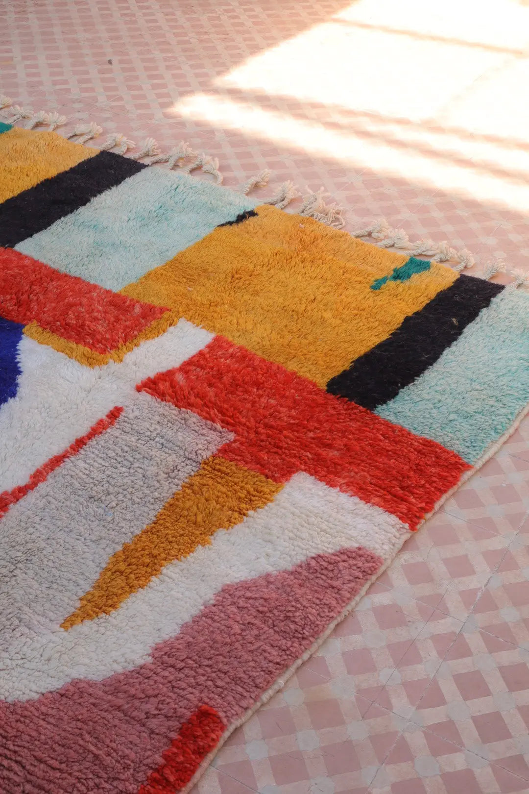 Tapis Berbère Azilal Multicolore Graphique Qualité Supérieure - 278 x 195 cm Néda