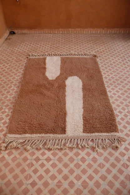 Tapis Berbère Béni Ouarain Moderne Beige Foncé Blanc - 160 x 110 cm Néda
