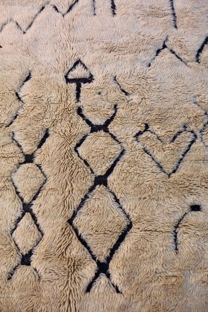 Tapis Berbère Mrirt Foncé Motifs Abstraits Reliefs Noirs - 311 x 200 cm Néda