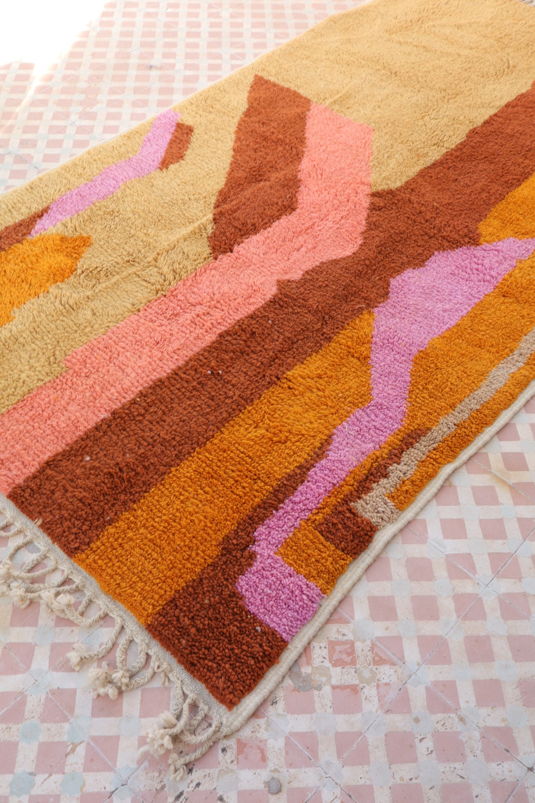 Tapis Berbère Azilal Contemporain Qualité Supérieure - 245 x 132 cm Néda