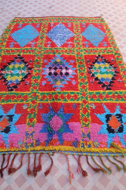 Tapis berbère Azilal rouge à motifs multicolore tapis berbère vintage multicolore descente de lit rouge à motifs multicolores 