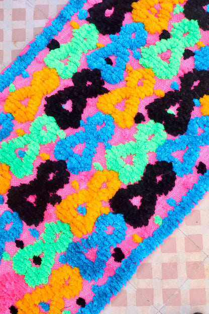 Tapis Berbère Couloir Azilal Rose à Motifs Reliefs Multicolores -293  x 70 cm Néda