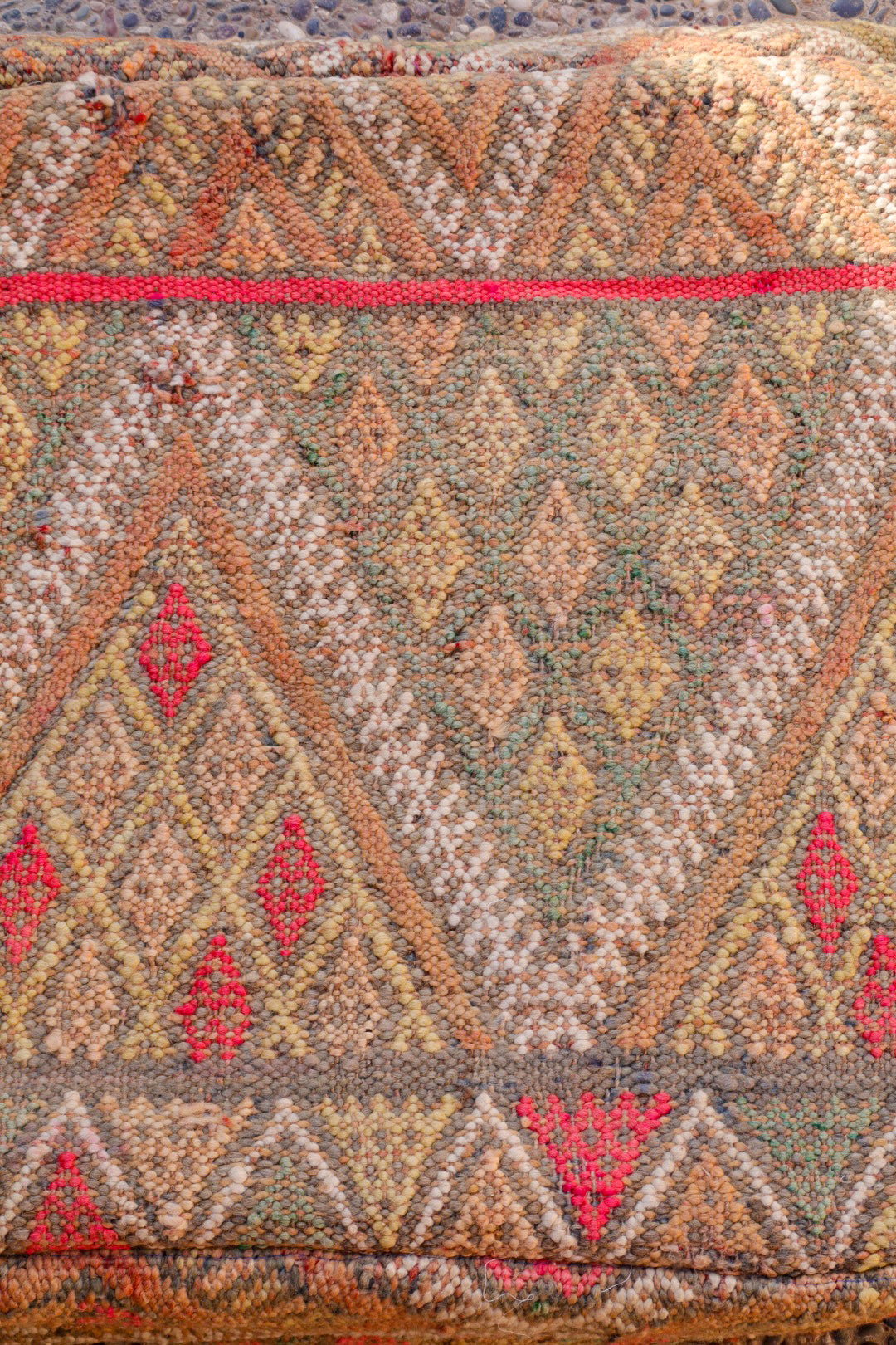 Puff Kilim Berber Beige Rosa Fluo